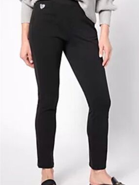 NWT Quacker Factory Regular DreamJeannes Pull-On Slim Leg Black Sz Large
